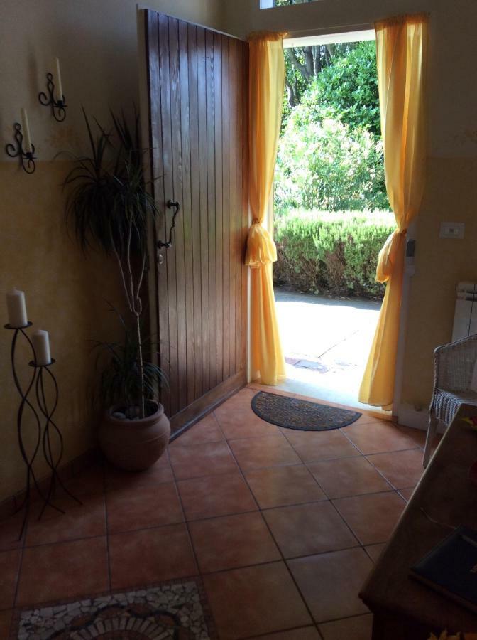 Via Bruno Rossi 23 Bed & Breakfast Ambrogio Екстериор снимка